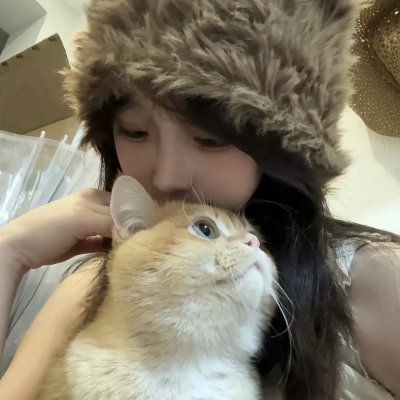 黑暗中的两个人